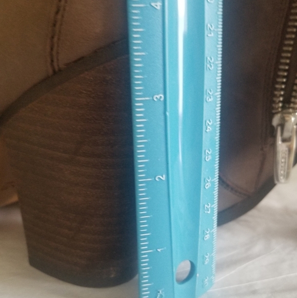 Coach leather bootie size 7M - Picture 7 of 12